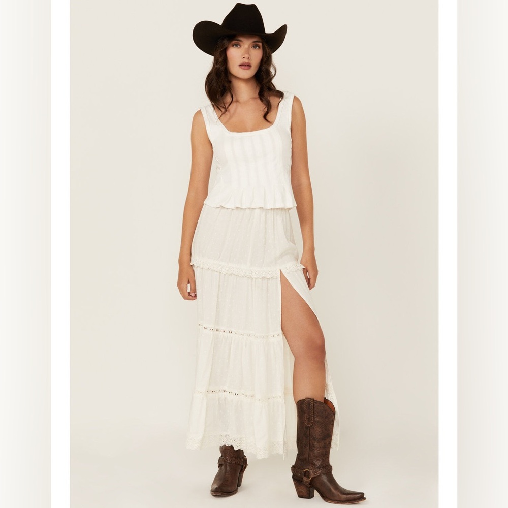 NWT Ivory lace tiered maxi skirt